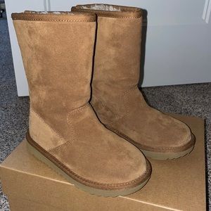 Kids lil sunshine Ugg boots